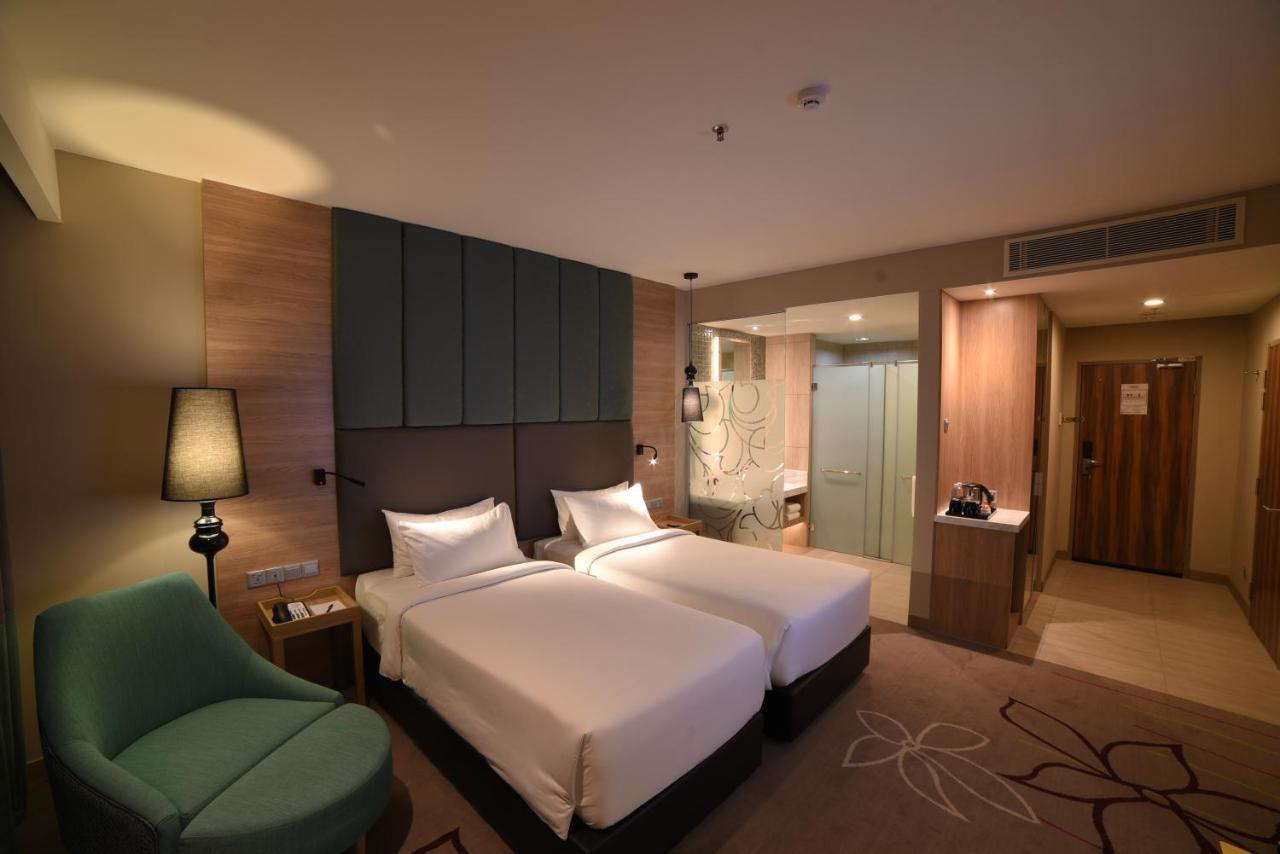 Batu Caves Mercure Selangor Selayang מראה חיצוני תמונה